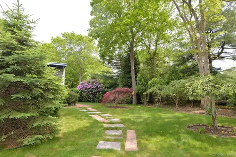 11 West Drive East Hampton NY 11937