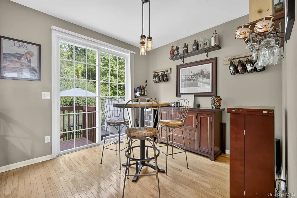 1004 Hawthorn Way New Windsor NY 12553