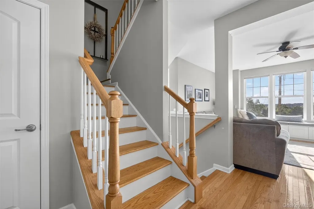 1004 Hawthorn Way New Windsor NY 12553