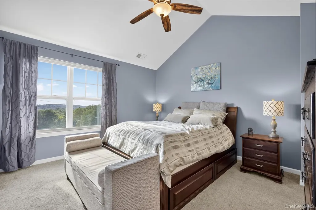 1004 Hawthorn Way New Windsor NY 12553