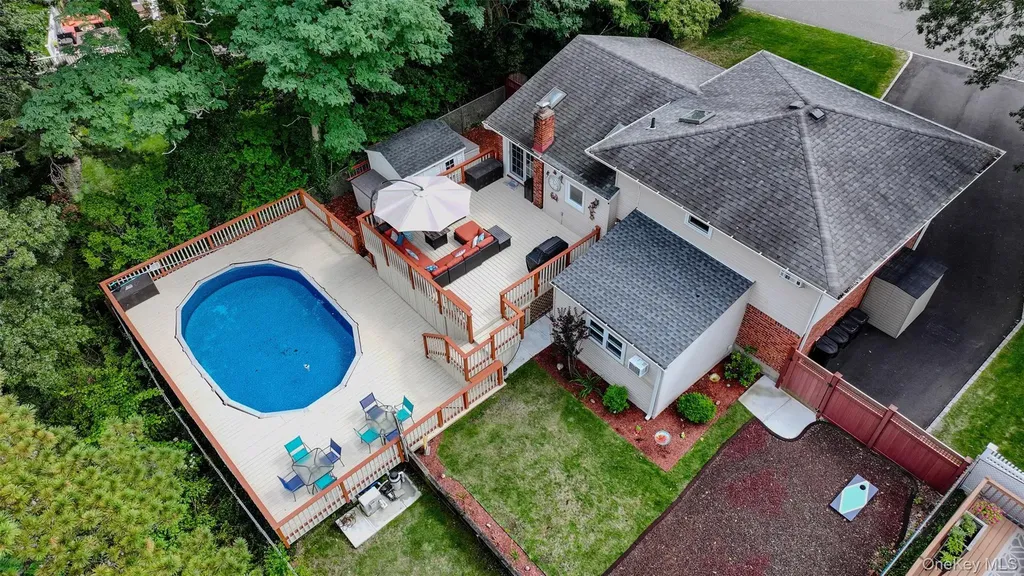 45 Harvard Lane Commack NY 11725