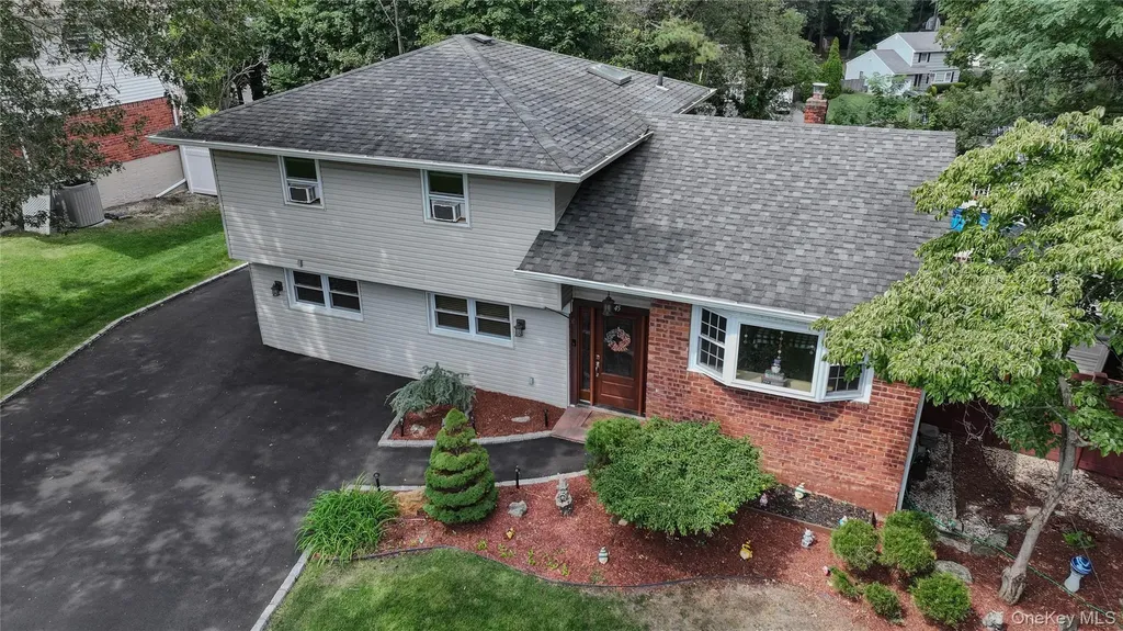 45 Harvard Lane Commack NY 11725