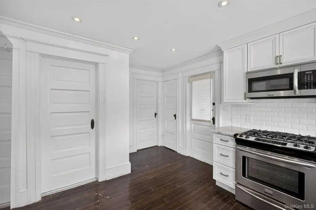 31 Worrall Avenue Poughkeepsie NY 12603