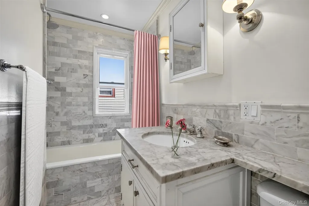 31 Worrall Avenue Poughkeepsie NY 12603