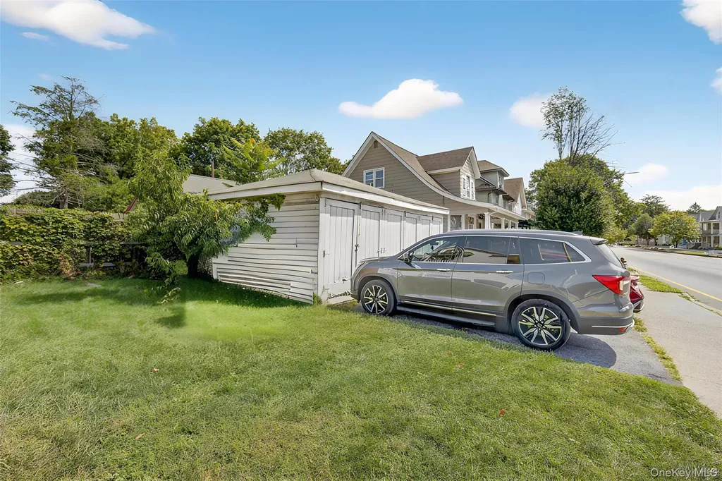 31 Worrall Avenue Poughkeepsie NY 12603