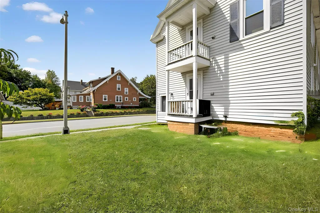 31 Worrall Avenue Poughkeepsie NY 12603