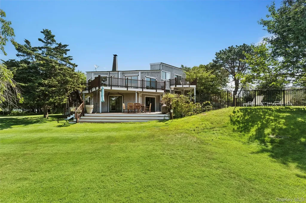 29 Stillwaters Lane Westhampton Beach NY 11978