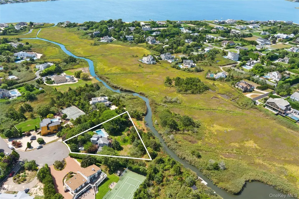 29 Stillwaters Lane Westhampton Beach NY 11978