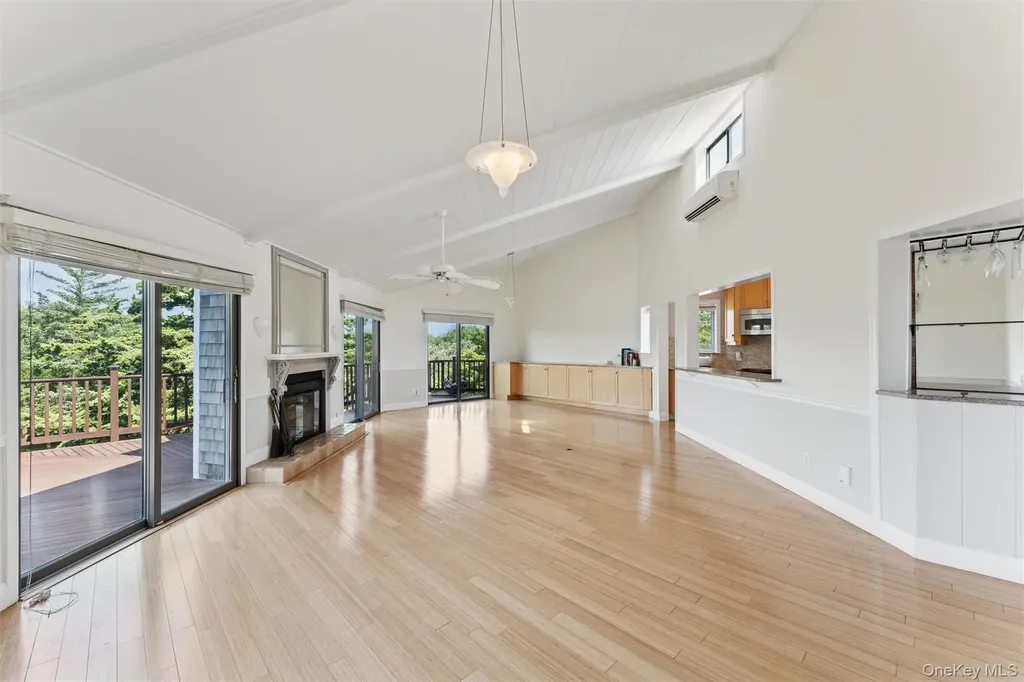 29 Stillwaters Lane Westhampton Beach NY 11978