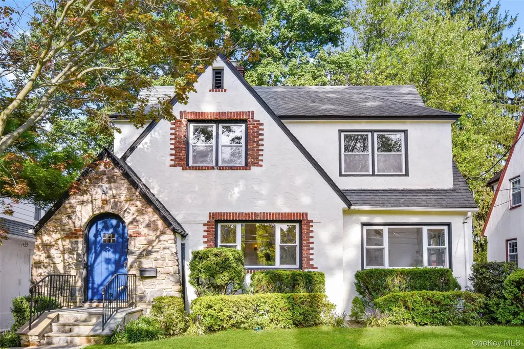 506 Siwanoy Place Pelham NY 10803