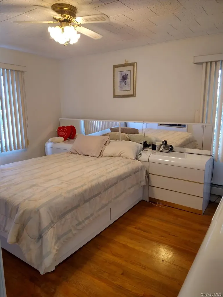 20520 33rd Avenue Bayside NY 11361