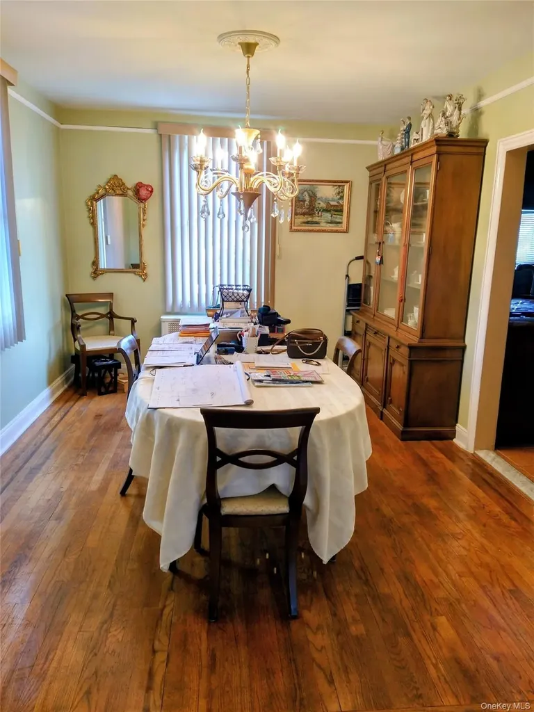 20520 33rd Avenue Bayside NY 11361