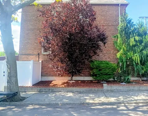 20520 33rd Avenue Bayside NY 11361