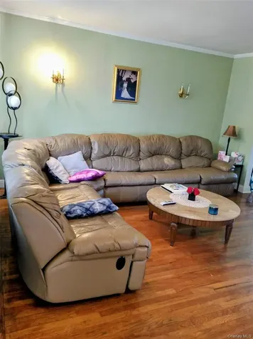 20520 33rd Avenue Bayside NY 11361