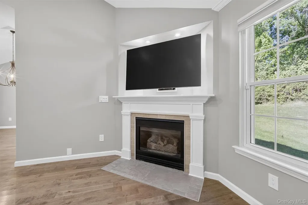 60 Muirfield Court Poughkeepsie NY 12603