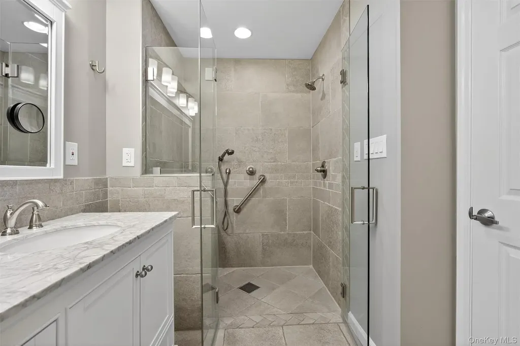 60 Muirfield Court Poughkeepsie NY 12603