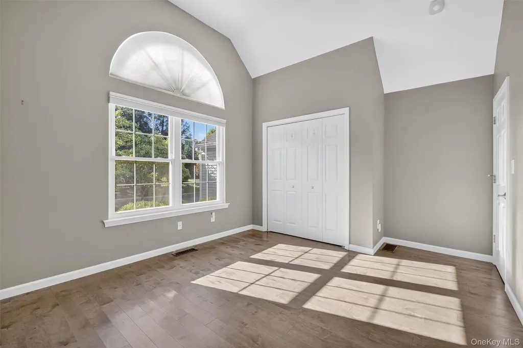 60 Muirfield Court Poughkeepsie NY 12603