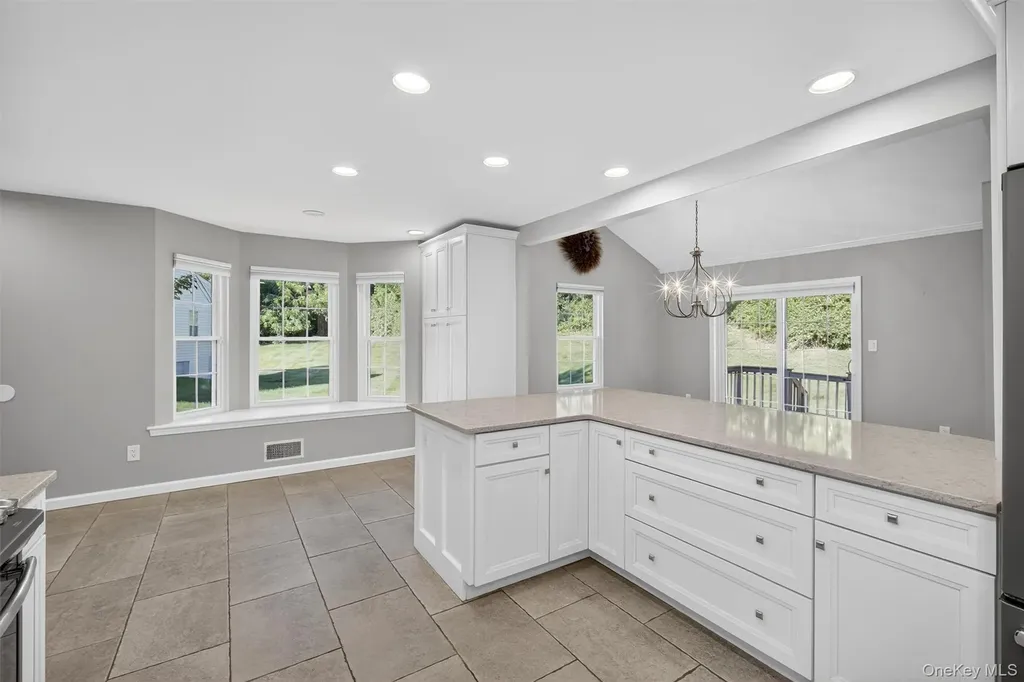 60 Muirfield Court Poughkeepsie NY 12603