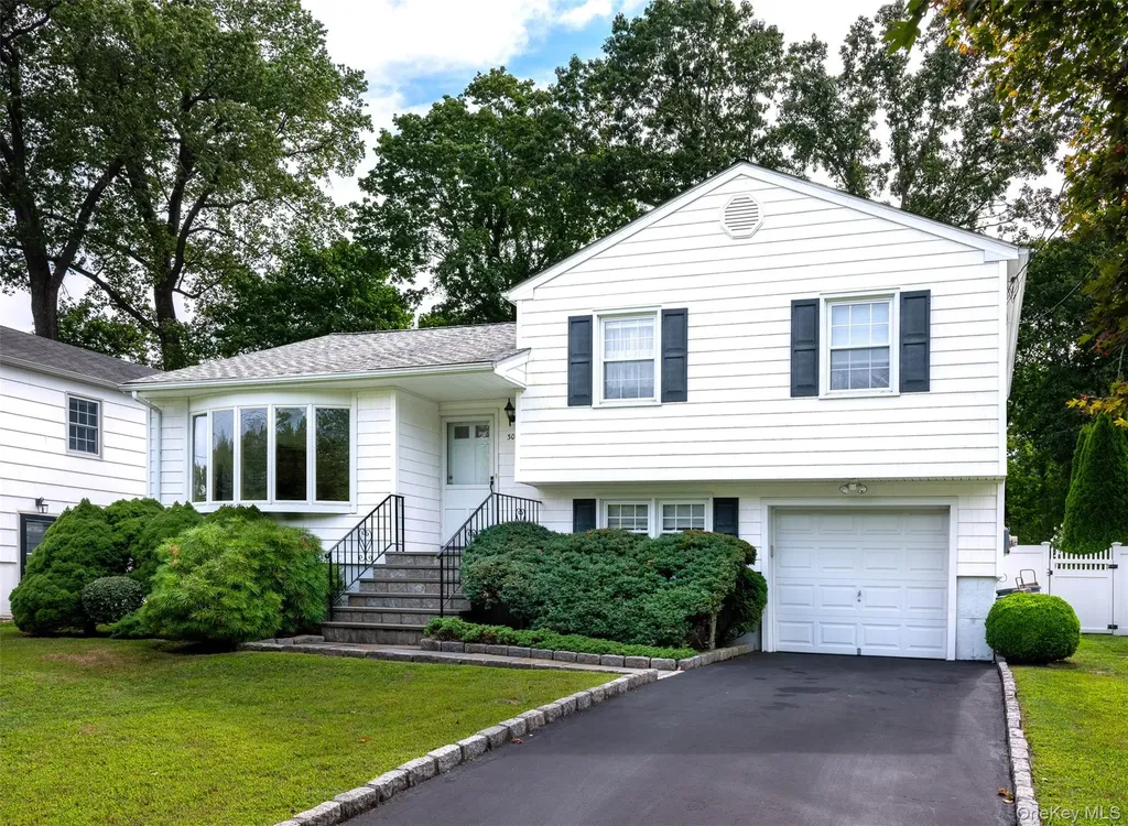 305 Hornidge Road Mamaroneck NY 10543