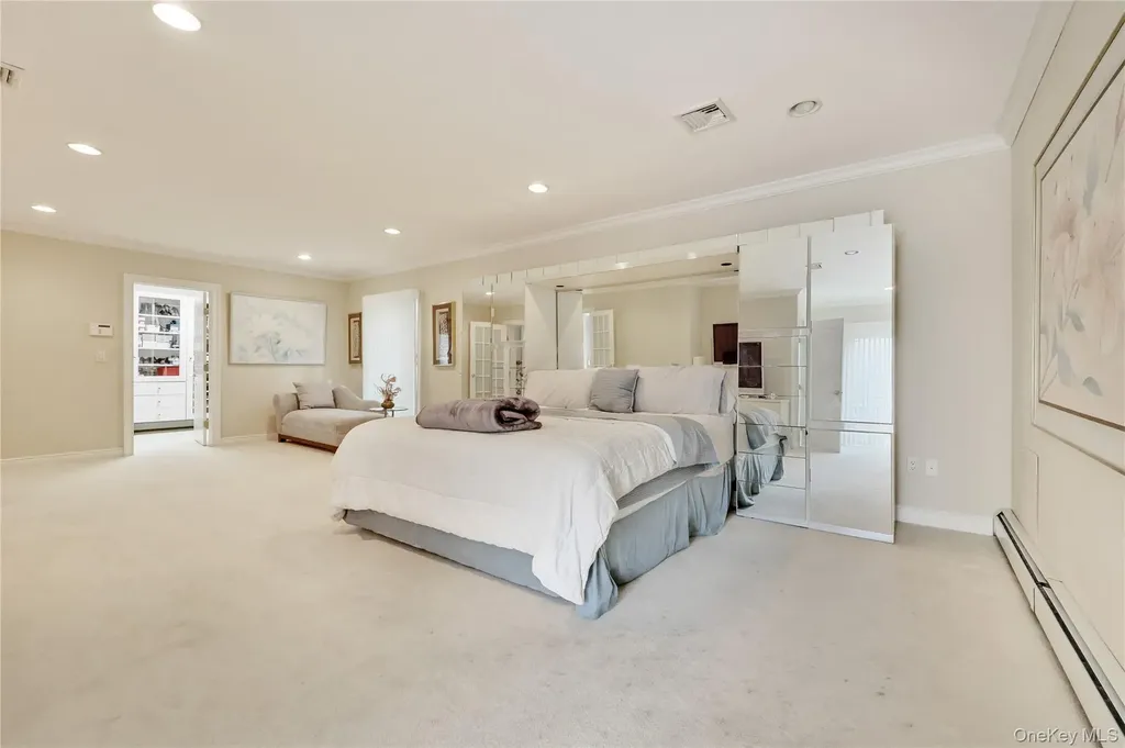 4 Willow Lane Hewlett Harbor NY 11557