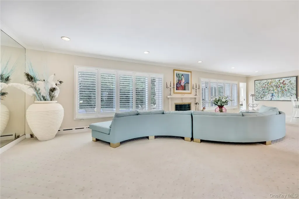 4 Willow Lane Hewlett Harbor NY 11557