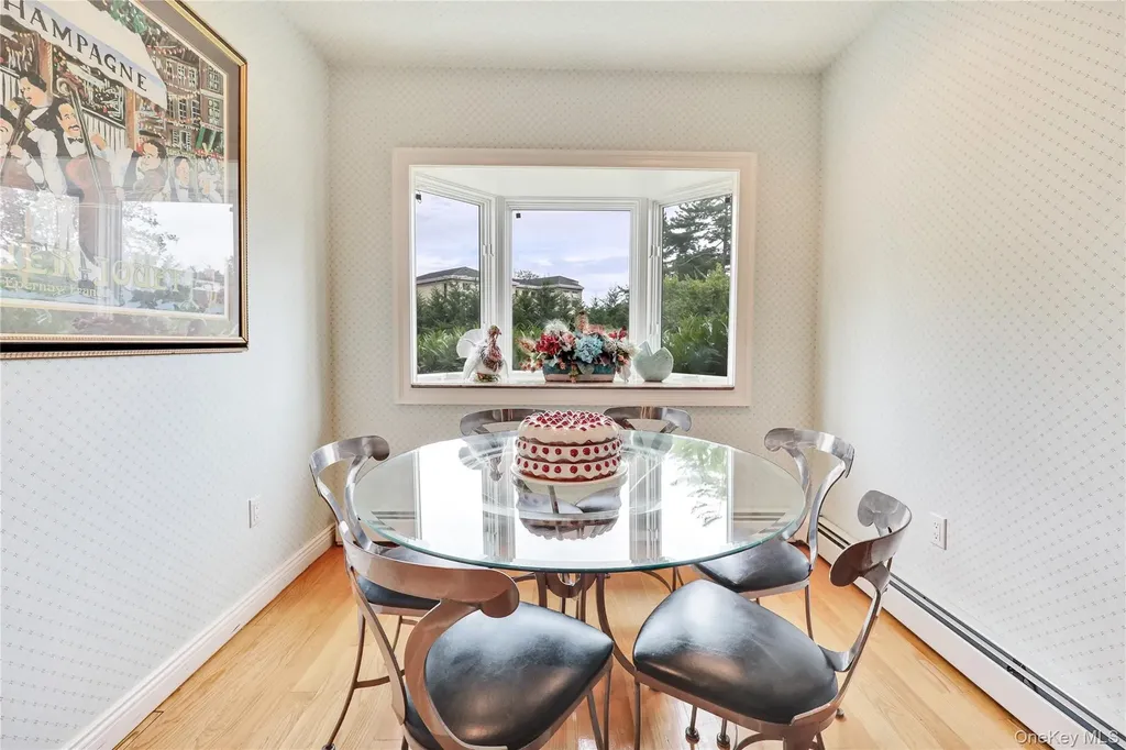 4 Willow Lane Hewlett Harbor NY 11557