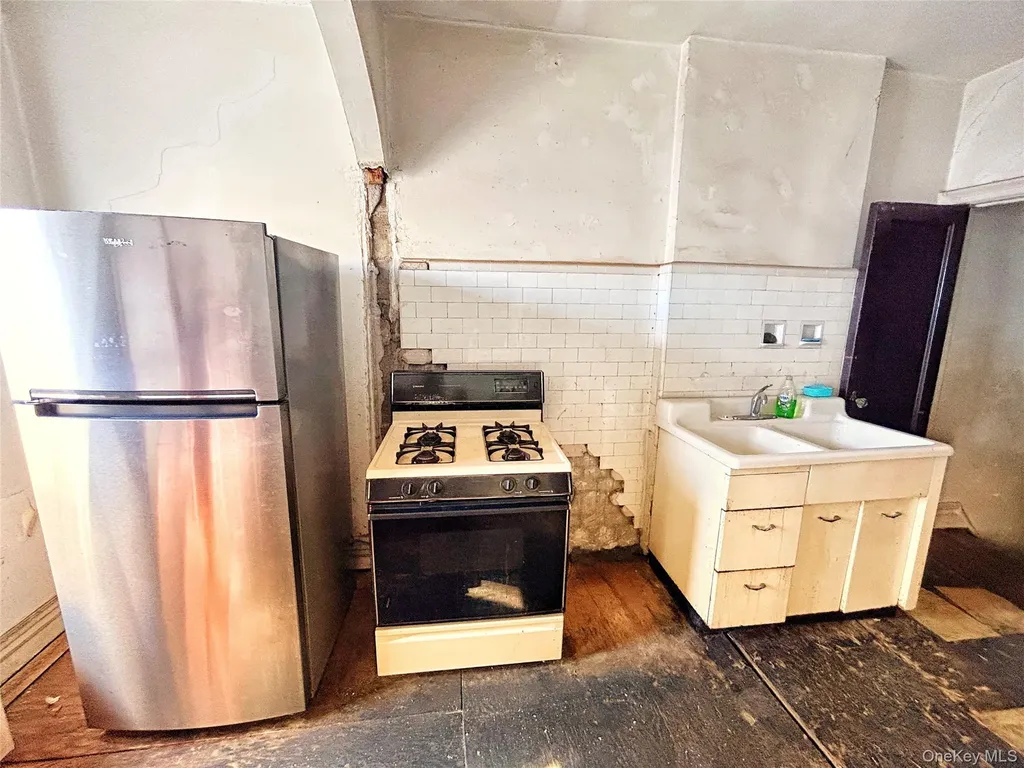 2610 Avenue T Brooklyn NY 11229