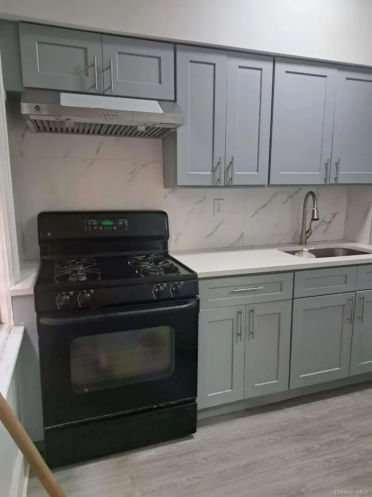 42-15 164th Street Flushing NY 11358