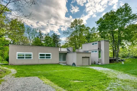 61 Indian Brook Road Garrison NY 10524