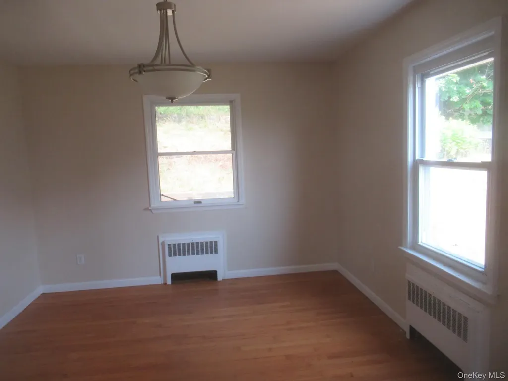 33 Meadow Avenue Chester NY 10918