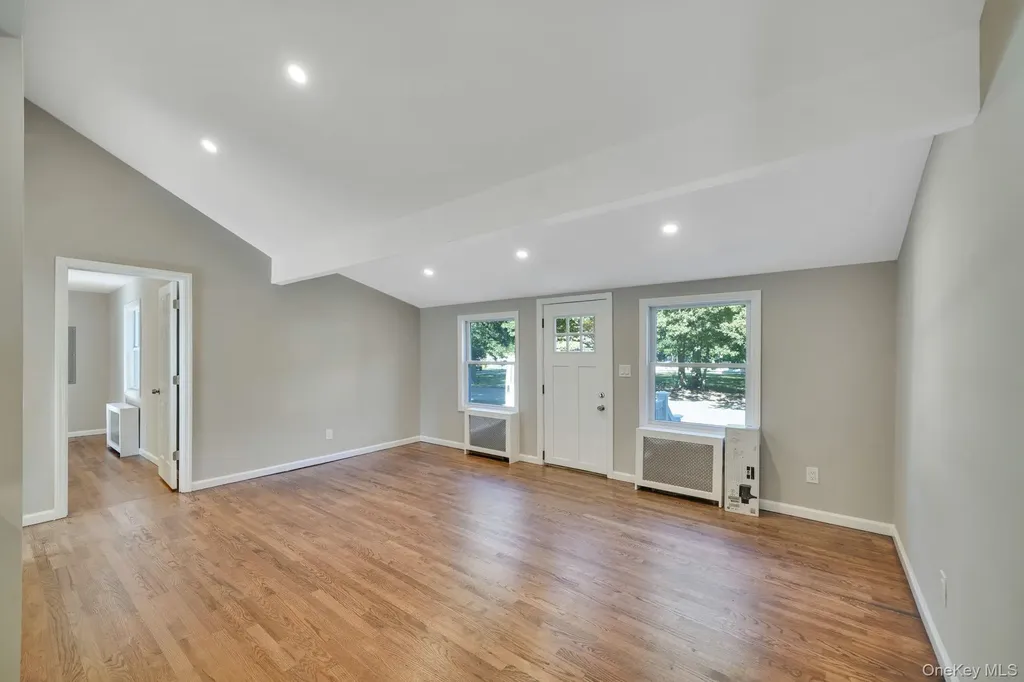 2 Myrtle Lane Coram NY 11727