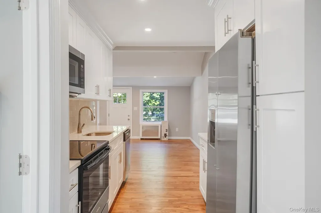 2 Myrtle Lane Coram NY 11727
