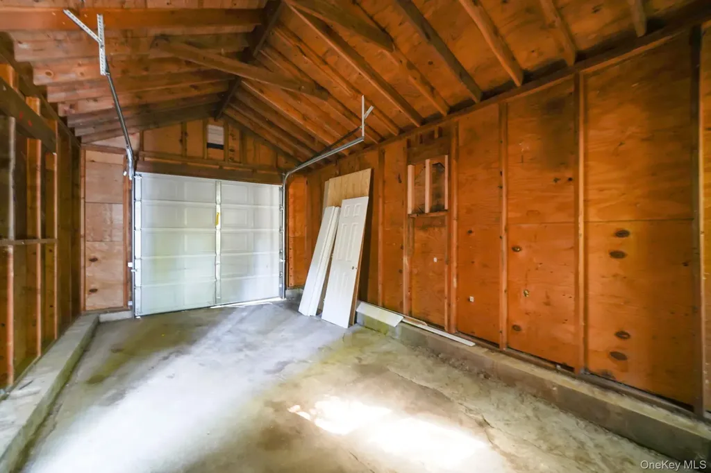 2 Myrtle Lane Coram NY 11727