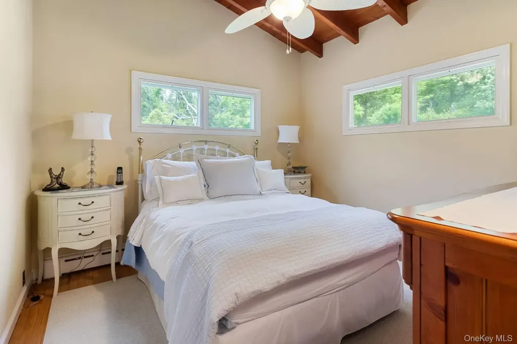 16 S Beach Road Southampton NY 11968