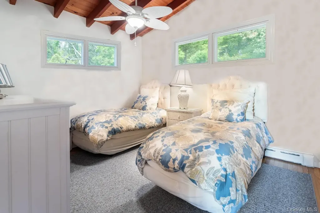16 S Beach Road Southampton NY 11968