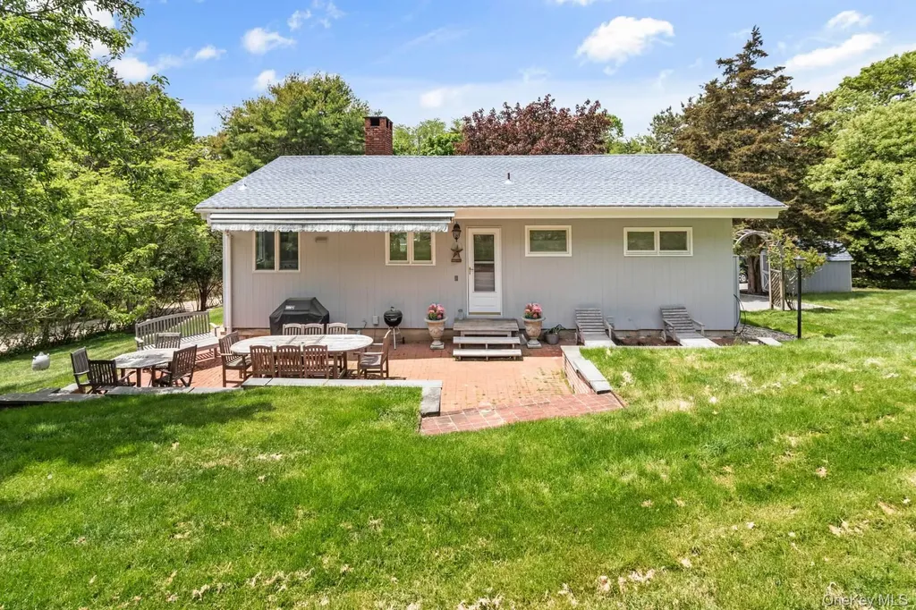 16 S Beach Road Southampton NY 11968