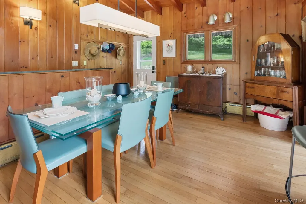 16 S Beach Road Southampton NY 11968