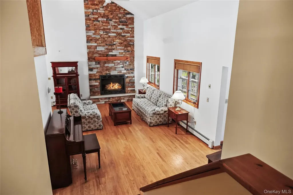 122 Wiccopee Road Putnam Valley NY 10579