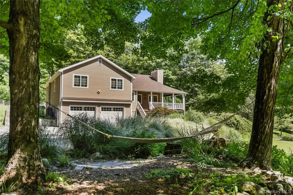 122 Wiccopee Road Putnam Valley NY 10579