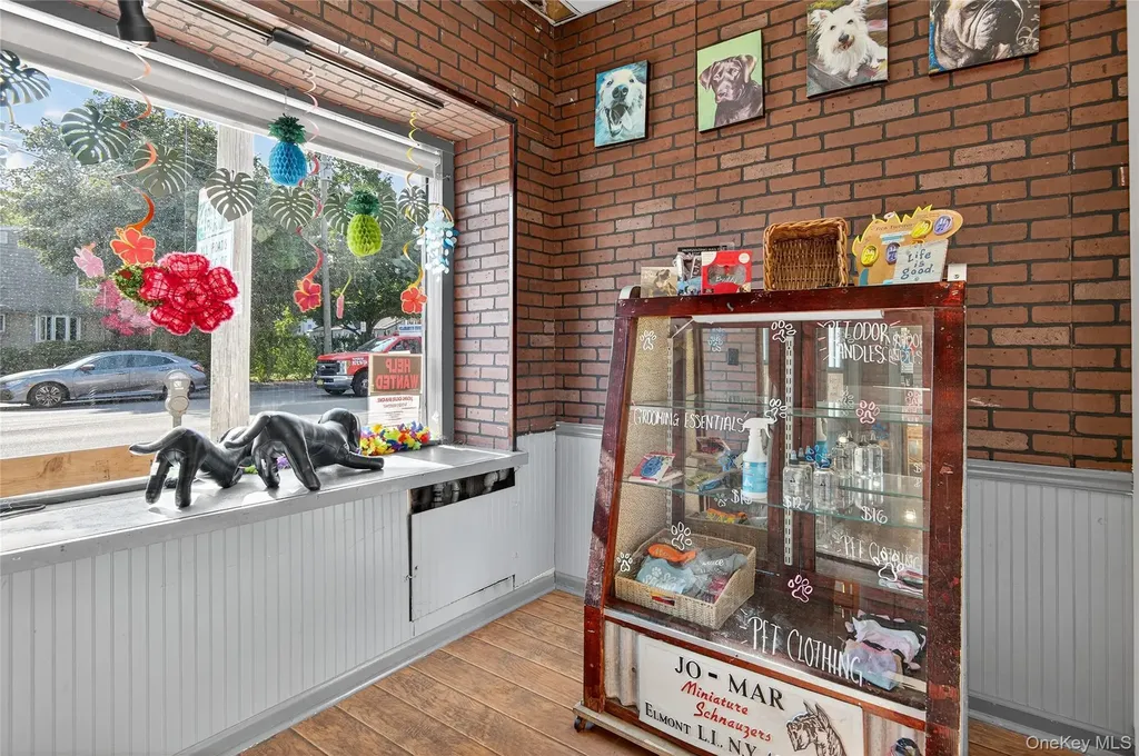 1 Covert Avenue Floral Park NY 11001