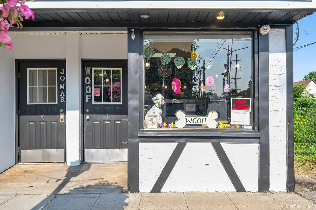 1 Covert Avenue Floral Park NY 11001