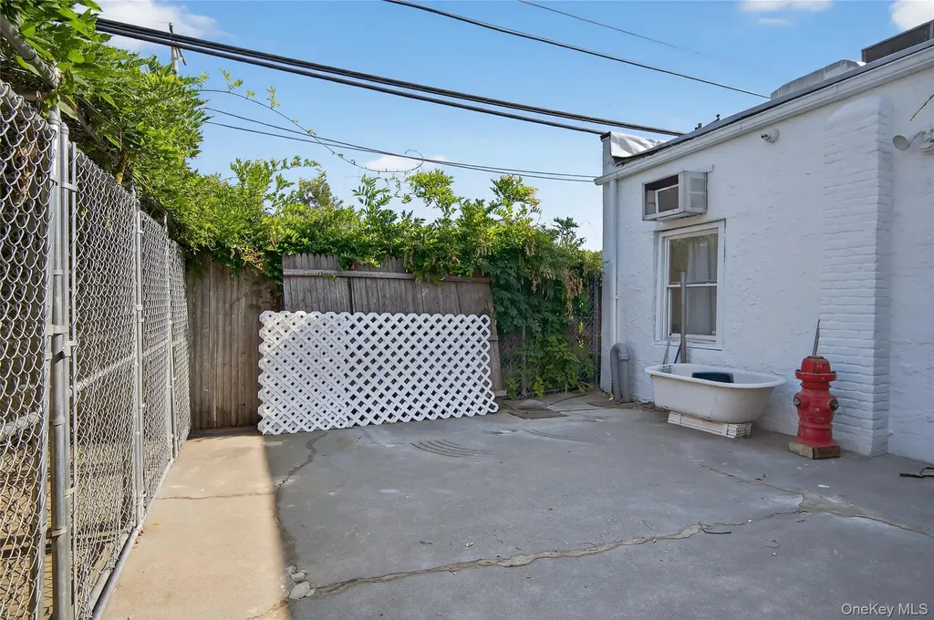 1 Covert Avenue Floral Park NY 11001