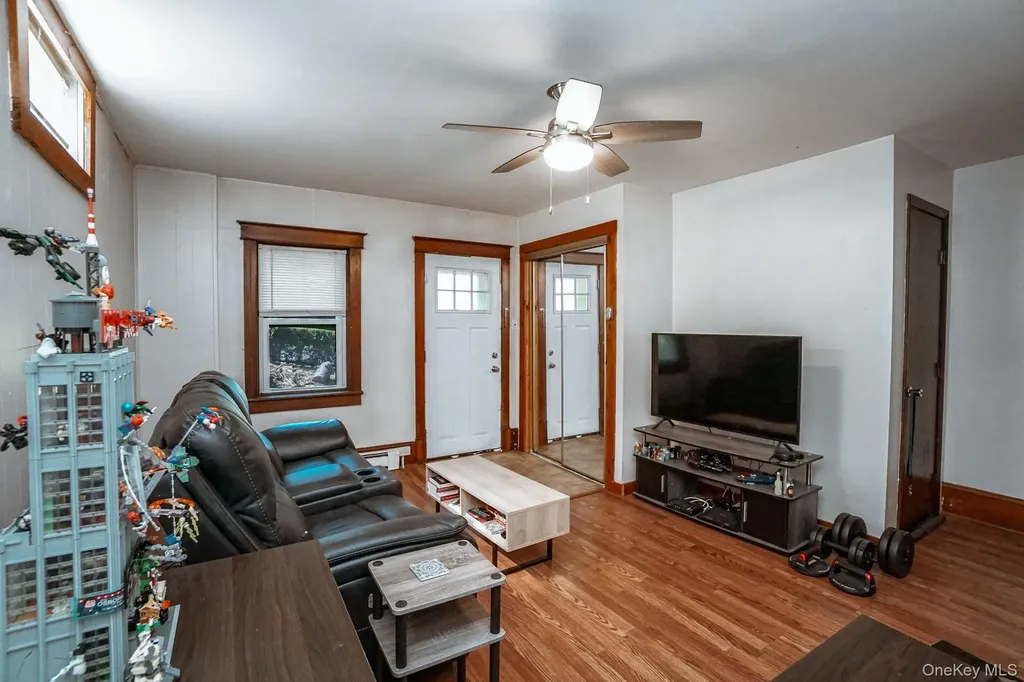 44 Cedar Avenue New Windsor NY 12553