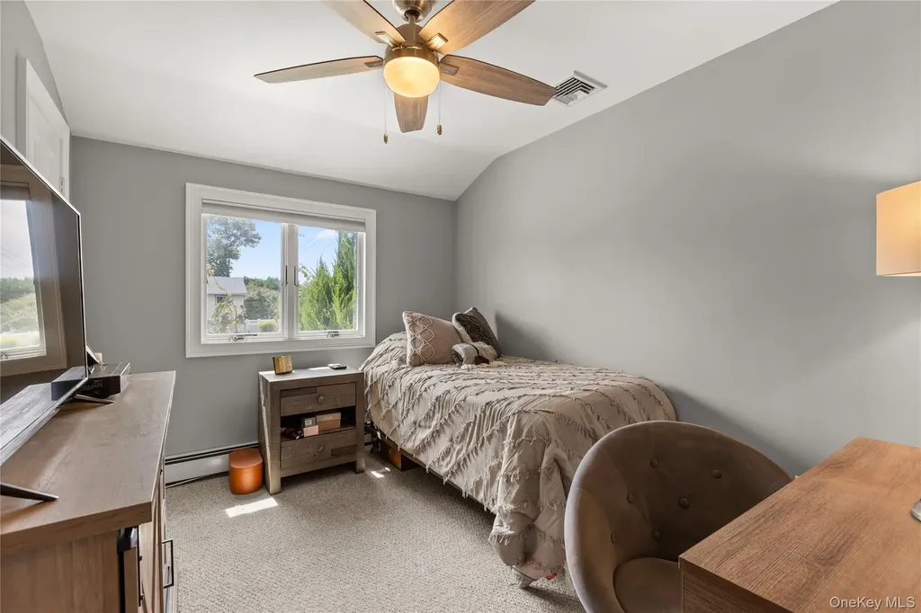 43 Tracy Lane East Islip NY 11730