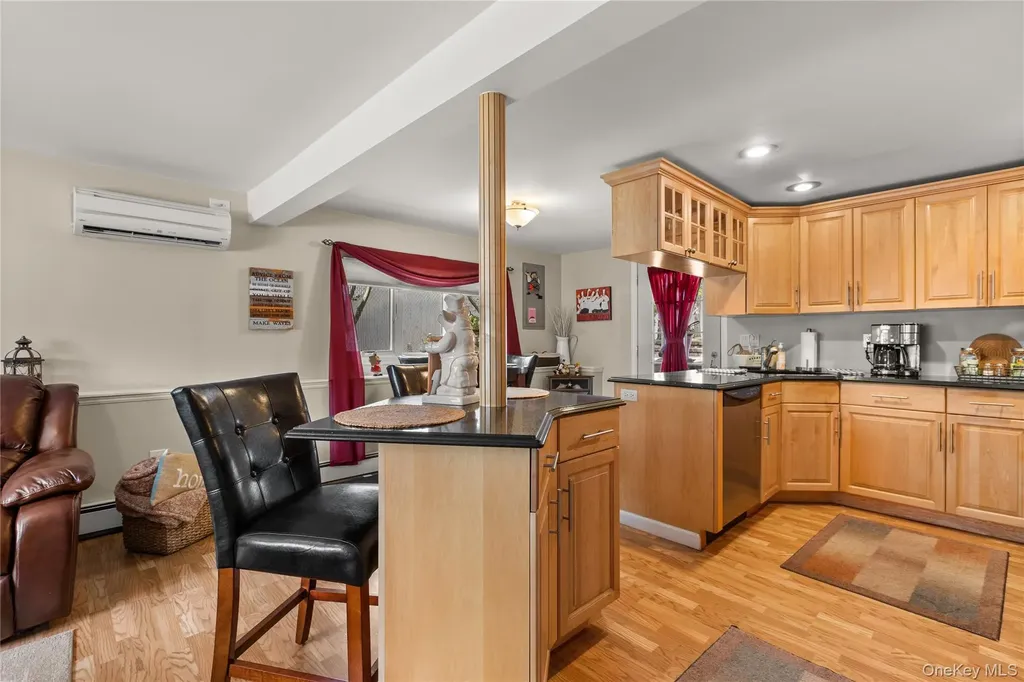 43 Tracy Lane East Islip NY 11730