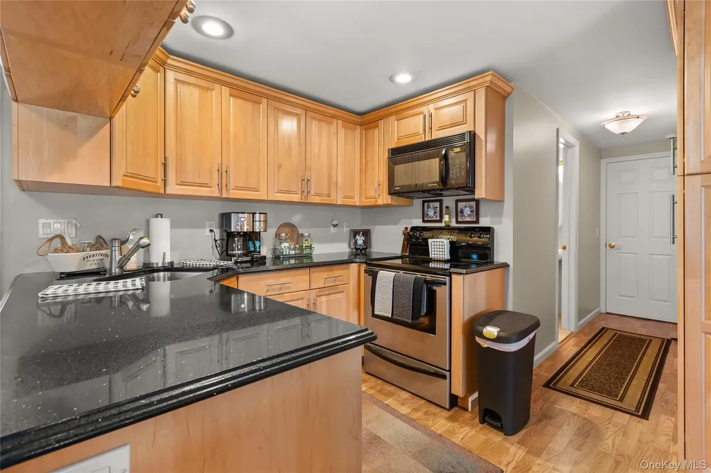 43 Tracy Lane East Islip NY 11730