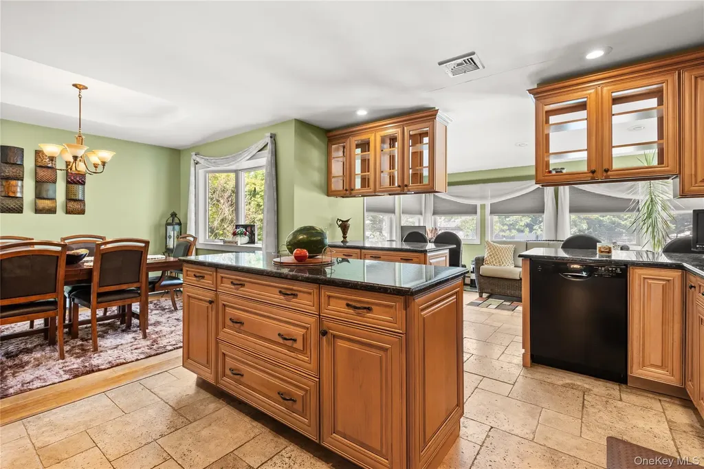 43 Tracy Lane East Islip NY 11730