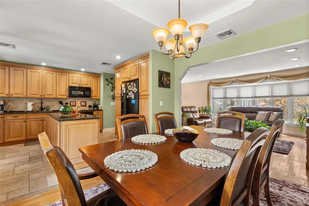 43 Tracy Lane East Islip NY 11730