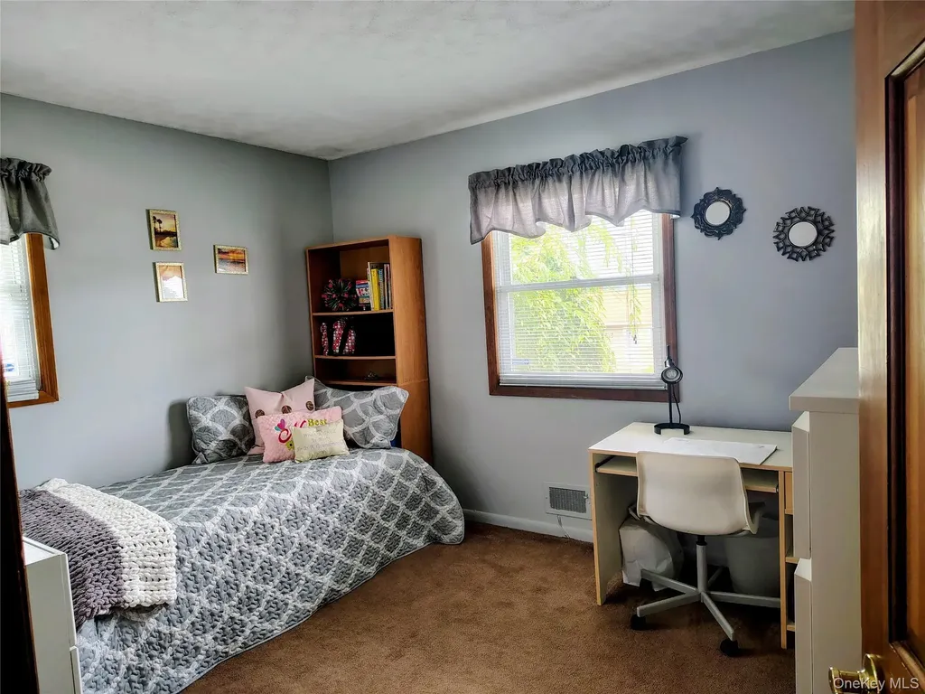 5 Hirsch Drive Garnerville NY 10923