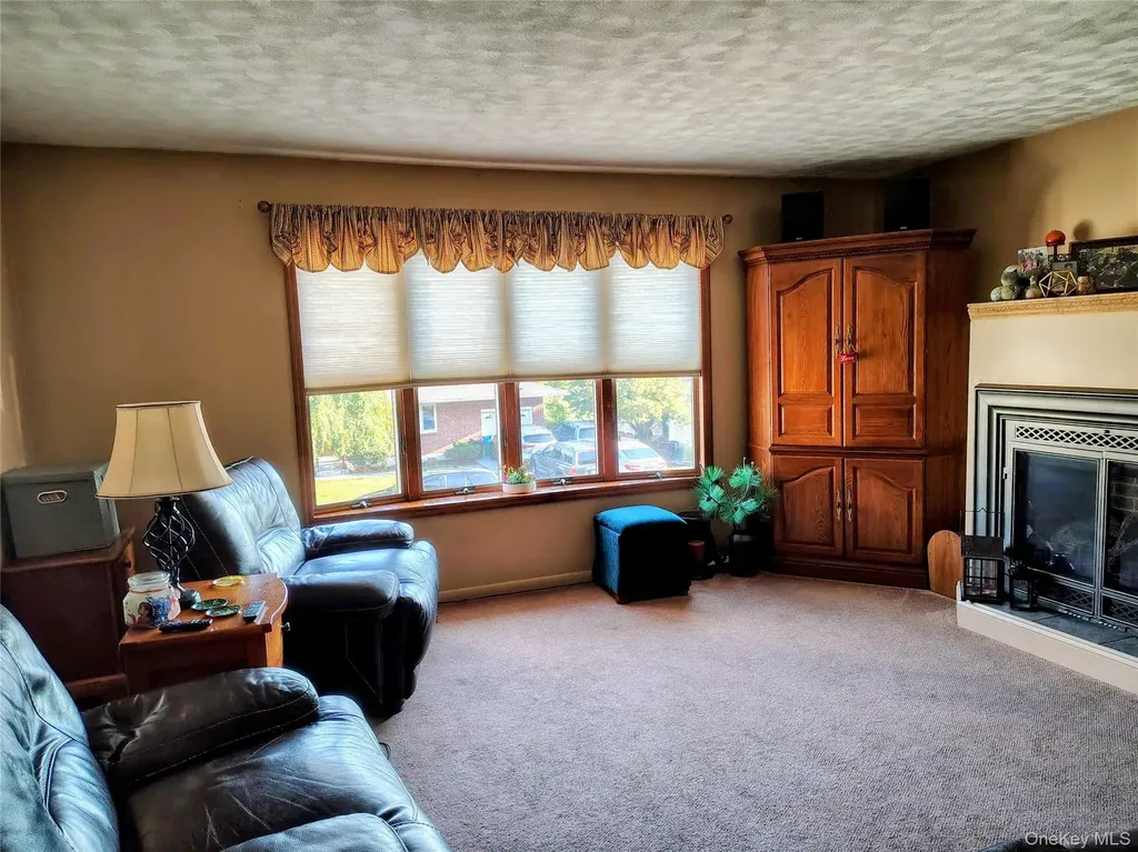 5 Hirsch Drive Garnerville NY 10923